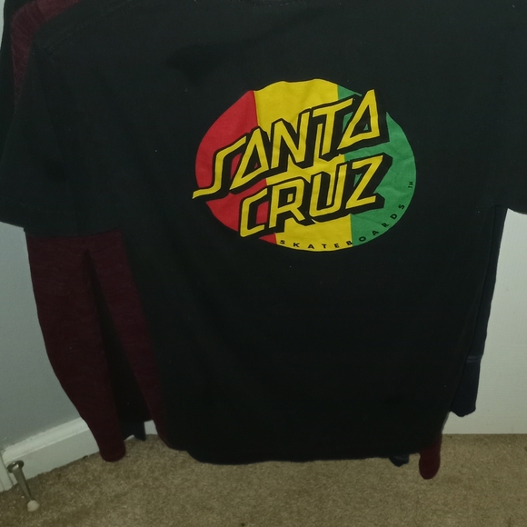 Lot of 3 santa Cruz shirts small - Picture 3 of 4